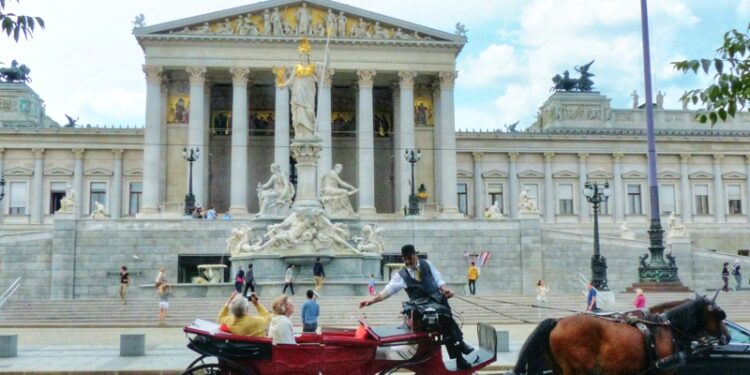 Horse carriage on Ringstrasse, Vienna